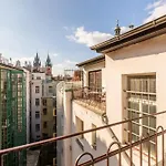 Templova - Old Town Large With Terrace *