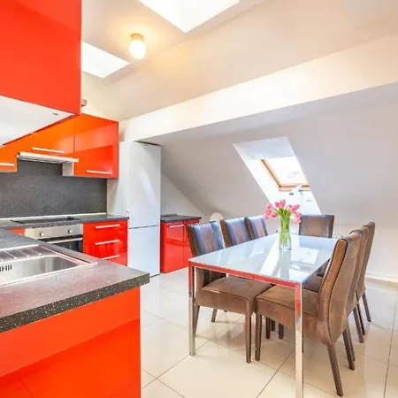 Apartment Templova - Old Town Large With Terrace Prague