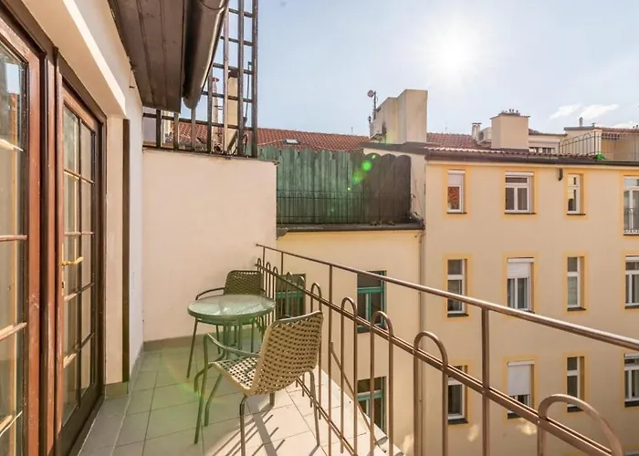 شقة Templova - Old Town Large With Terrace